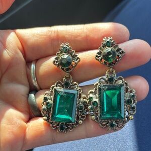 Emerald Green Vintage inspired  art deco Style Drop Earrings